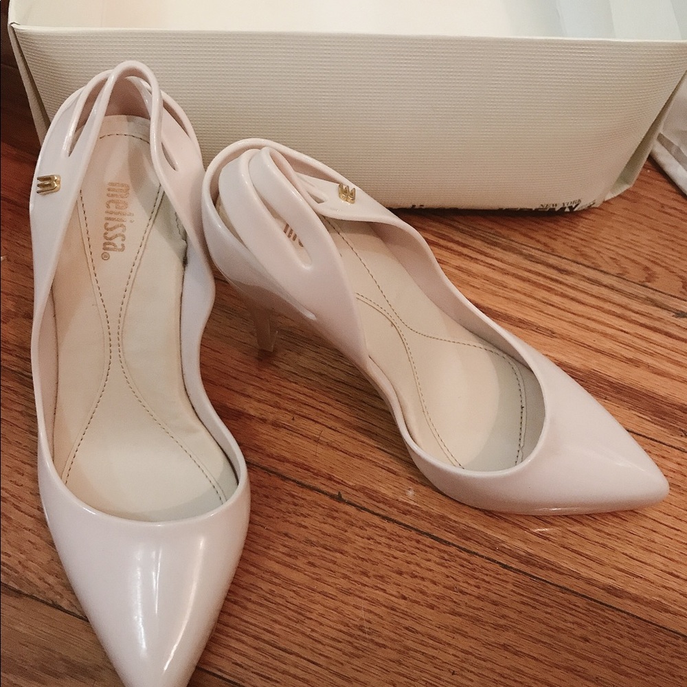 Melissa Rubber Pumps Size 5 Runs Big
